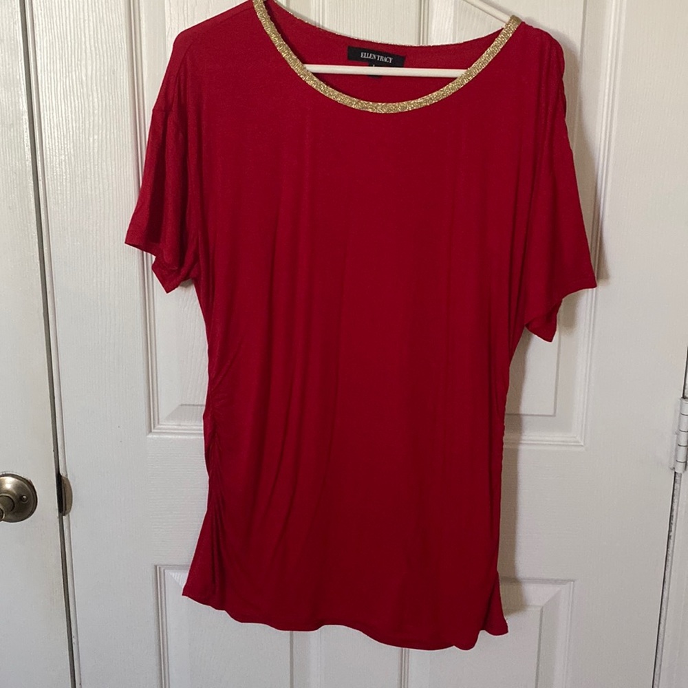 Stunning red top with gold neck accent